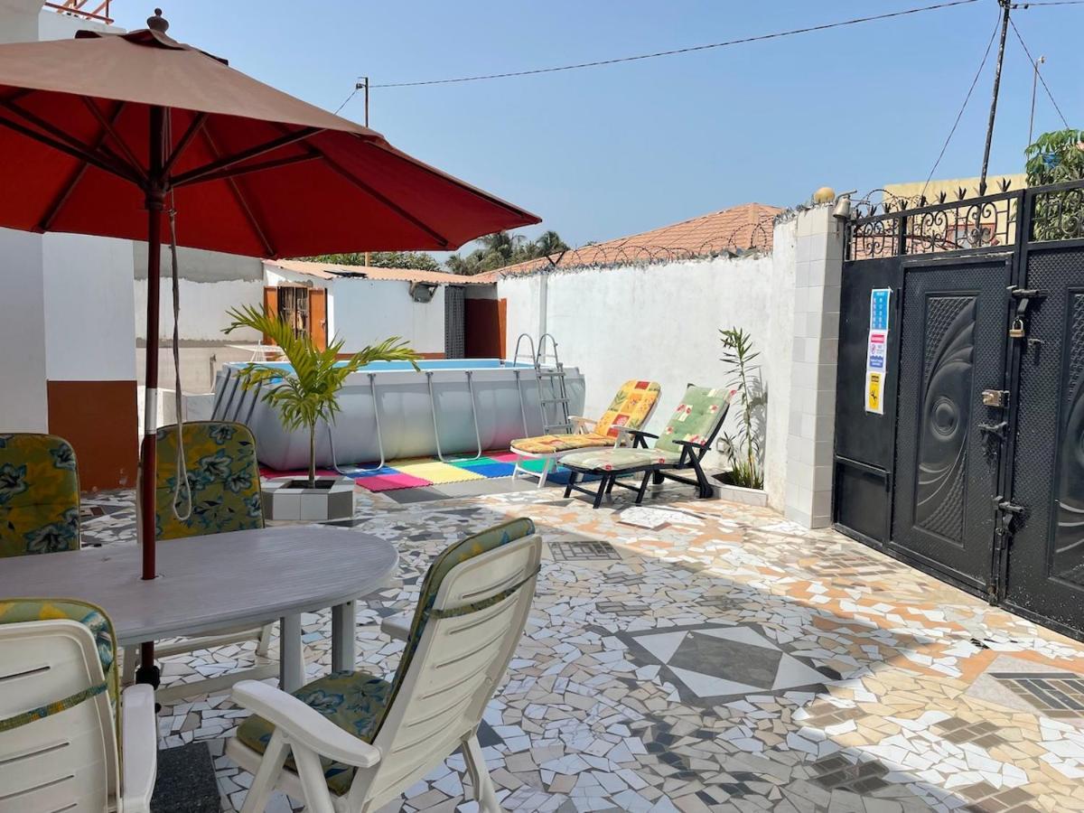 The Compound Bed & Breakfast Bijilo Exterior photo